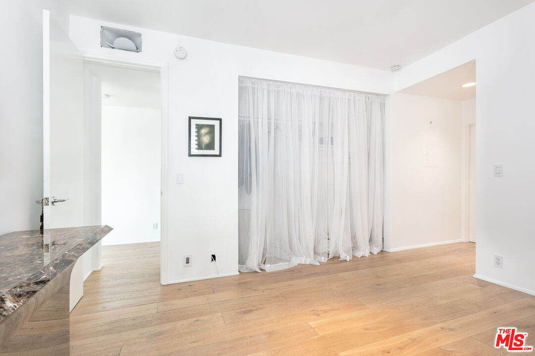 9033 Vista Grande St Unit: 2