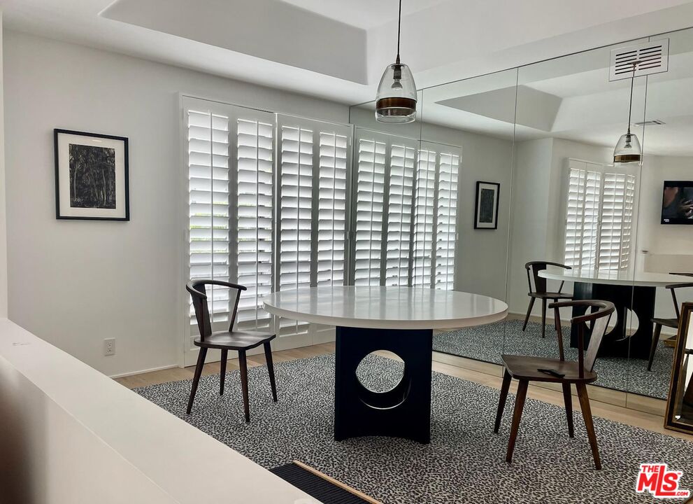 9033 Vista Grande St Unit: 2