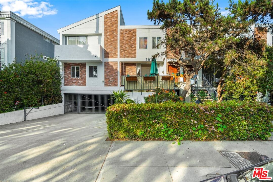 2911 4th St Unit: 117