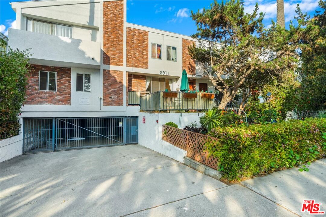 2911 4th St Unit: 117