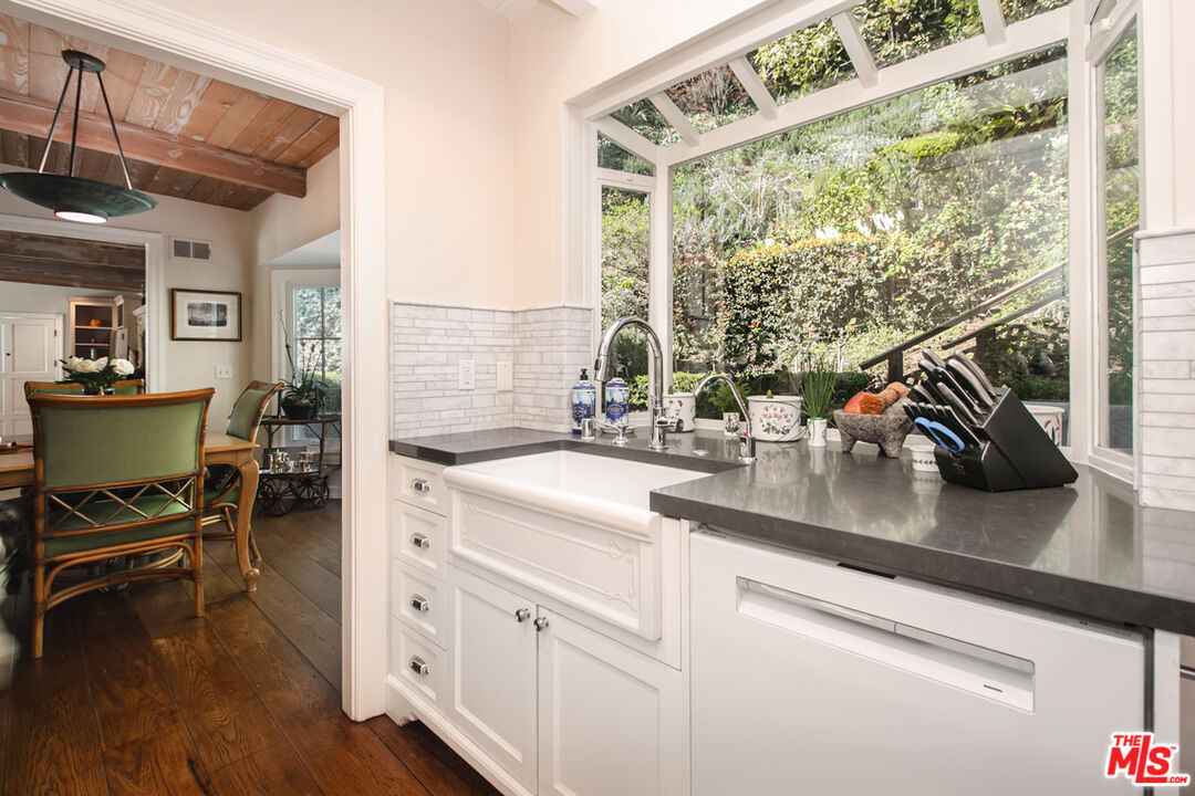 1725 La Fontaine Ct
