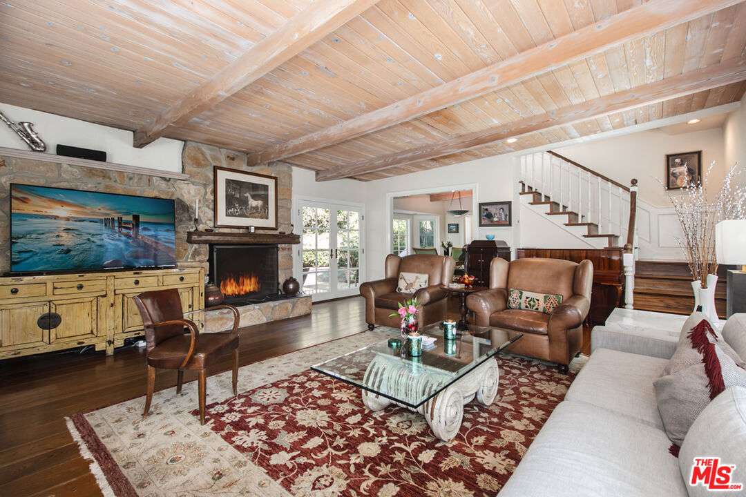 1725 La Fontaine Ct