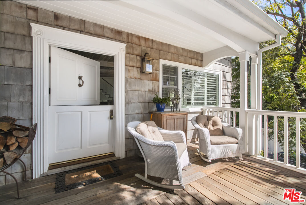 1725 La Fontaine Ct