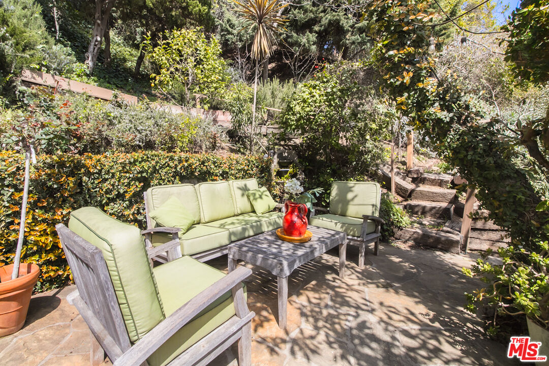 1725 La Fontaine Ct