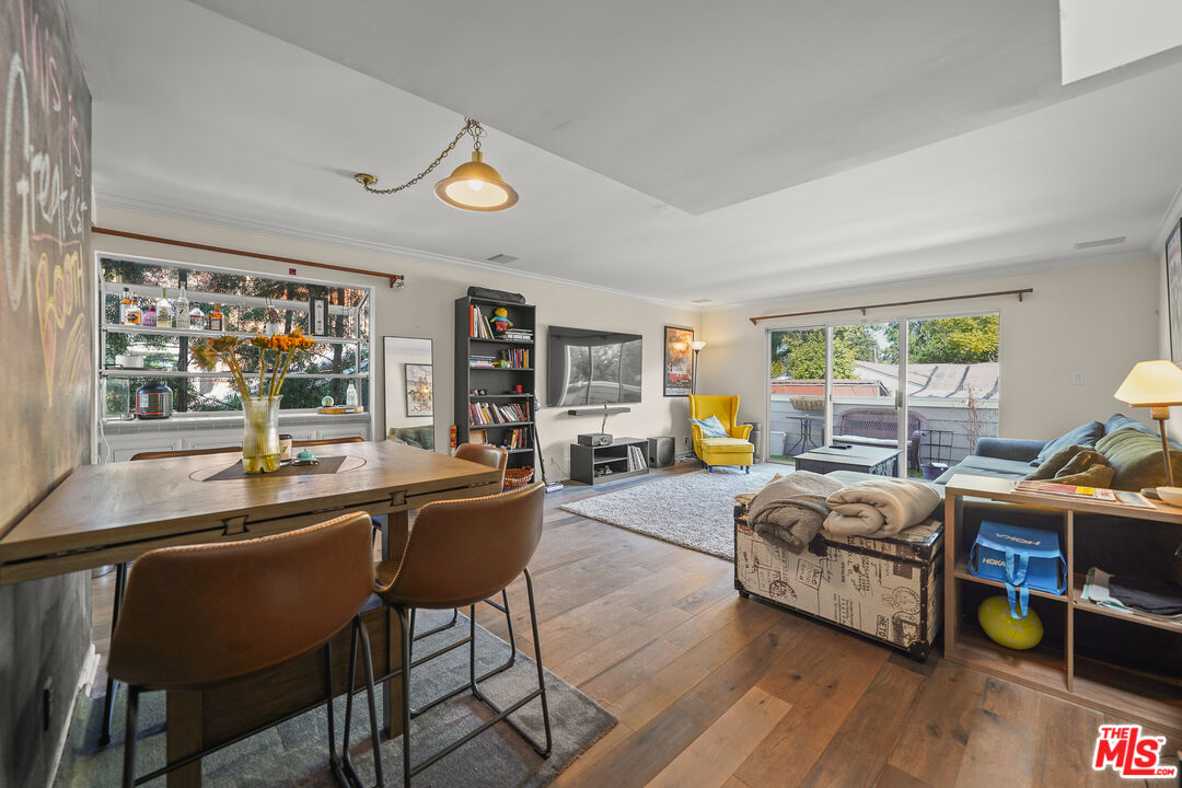 4308 ALCOVE AVE Unit: 106