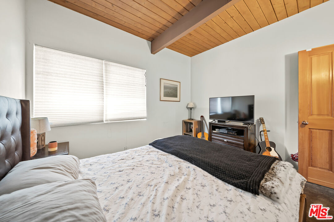 4308 ALCOVE AVE Unit: 106