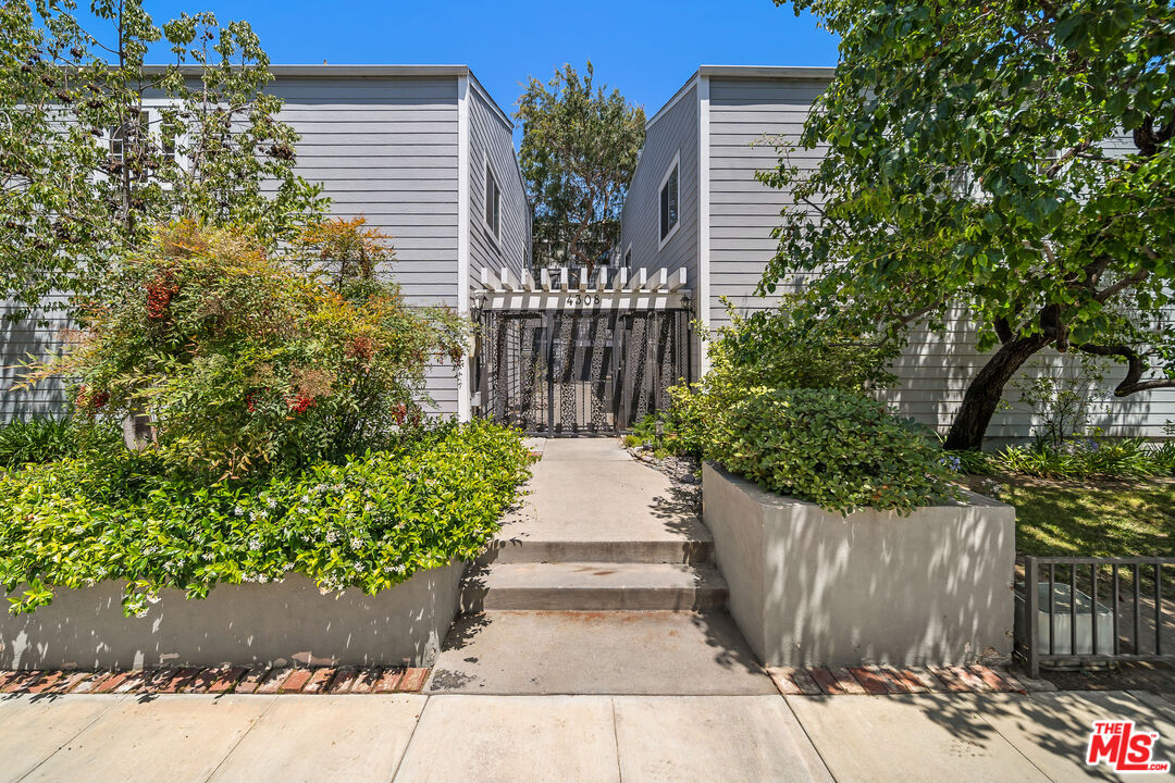 4308 ALCOVE AVE Unit: 106