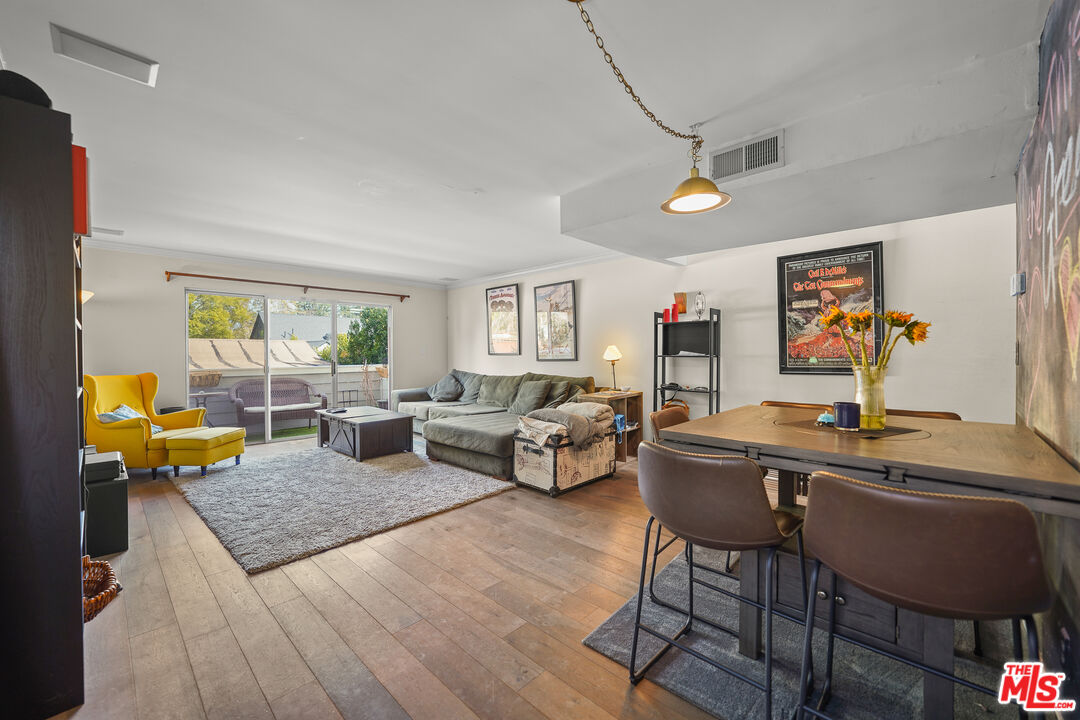 4308 ALCOVE AVE Unit: 106