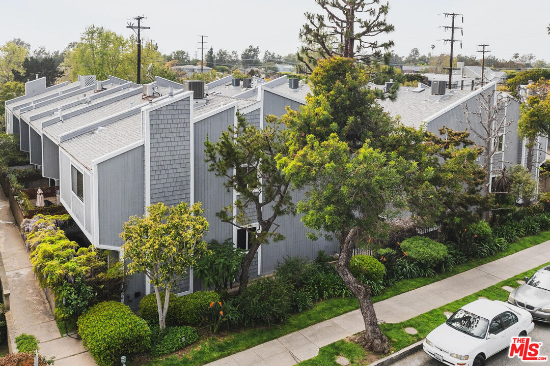 2428 28th St Unit: 10