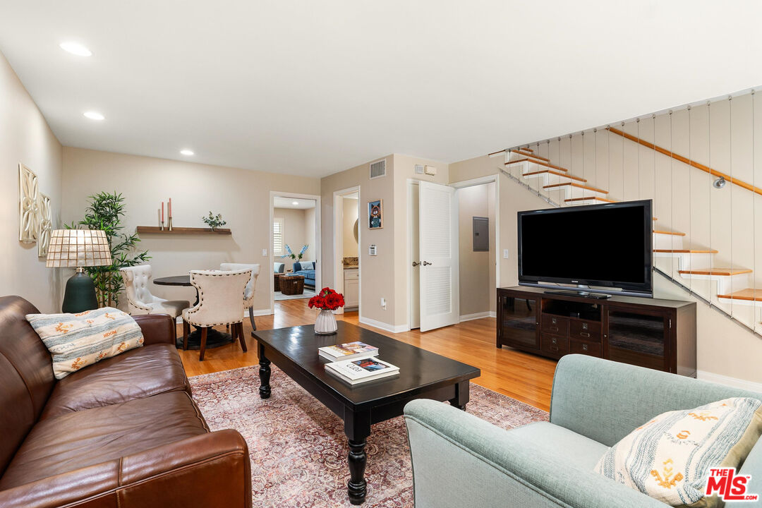 2428 28th St Unit: 10
