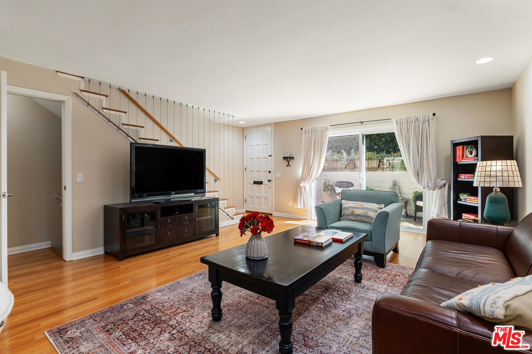 2428 28th St Unit: 10