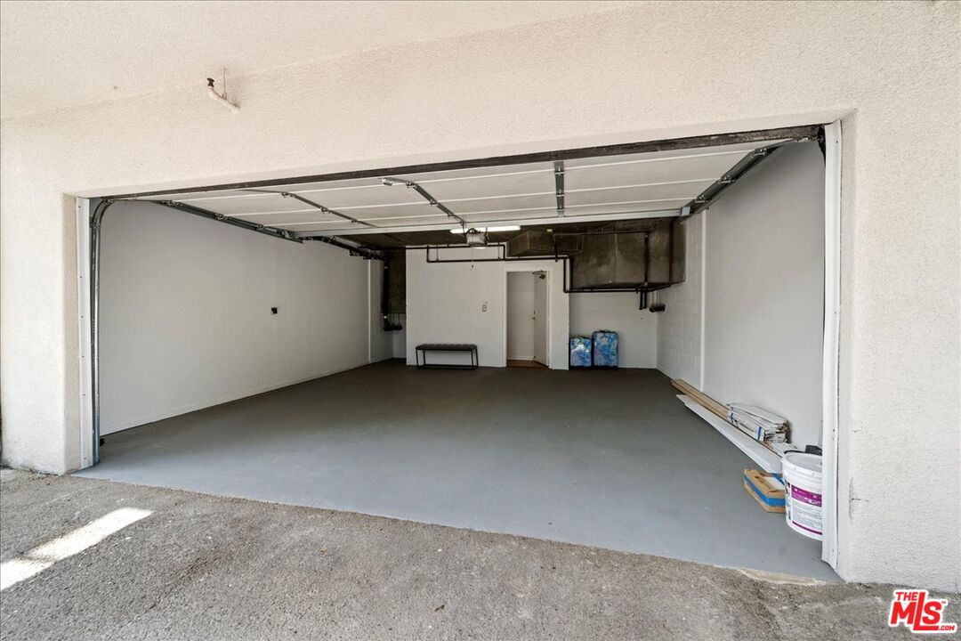 4414 Moorpark Way Unit: 11