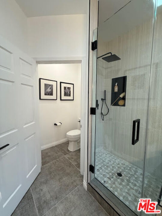 4414 Moorpark Way Unit: 11