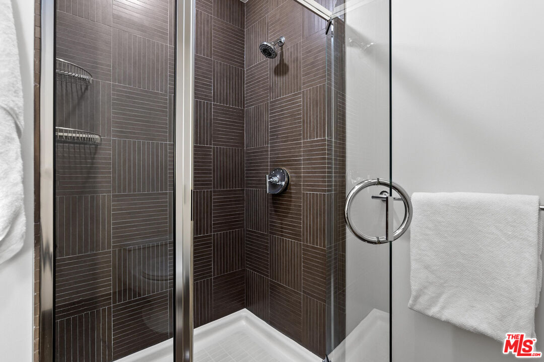 1111 S Grand Ave Unit: 1201