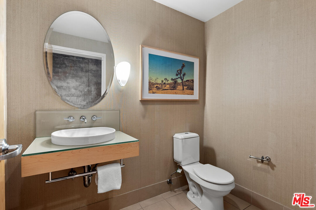 1111 S Grand Ave Unit: 1201