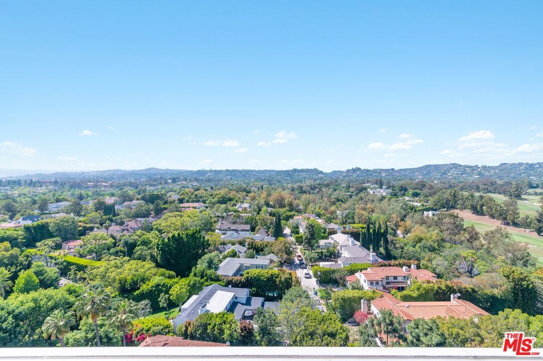 865 Comstock Ave Unit: 16E