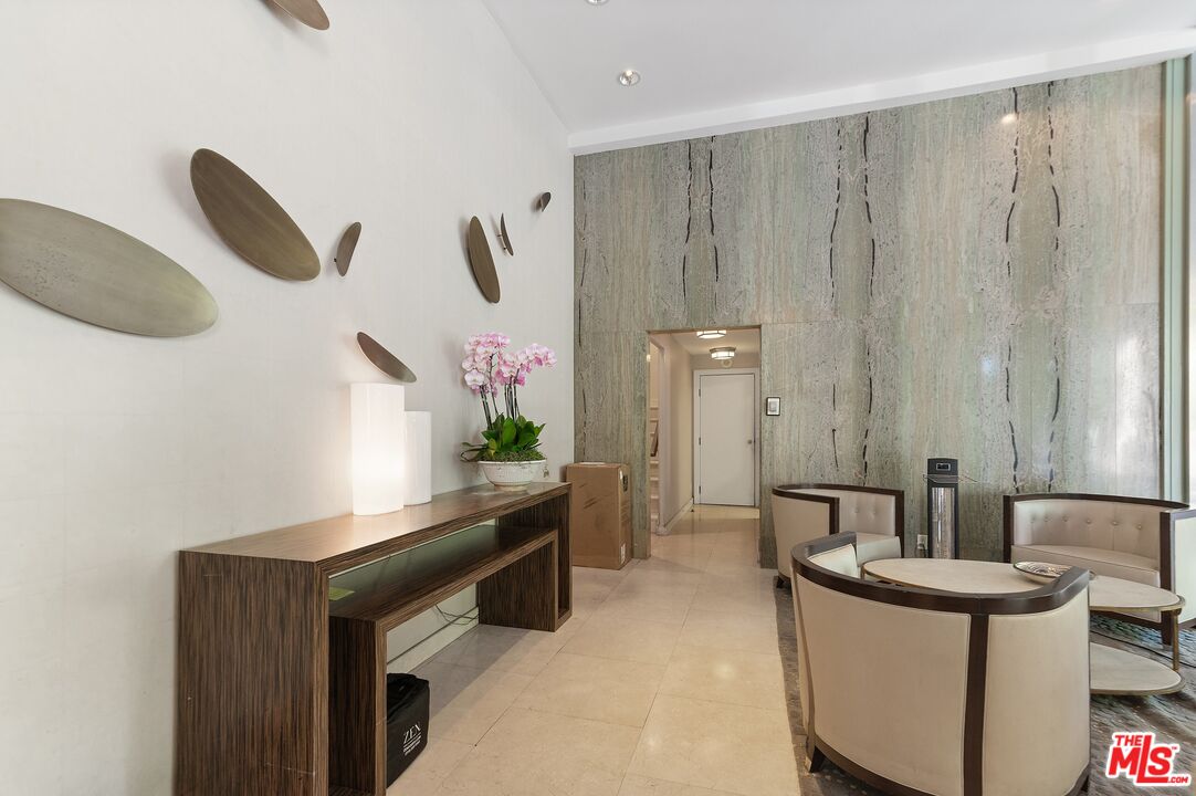 865 Comstock Ave Unit: 16E