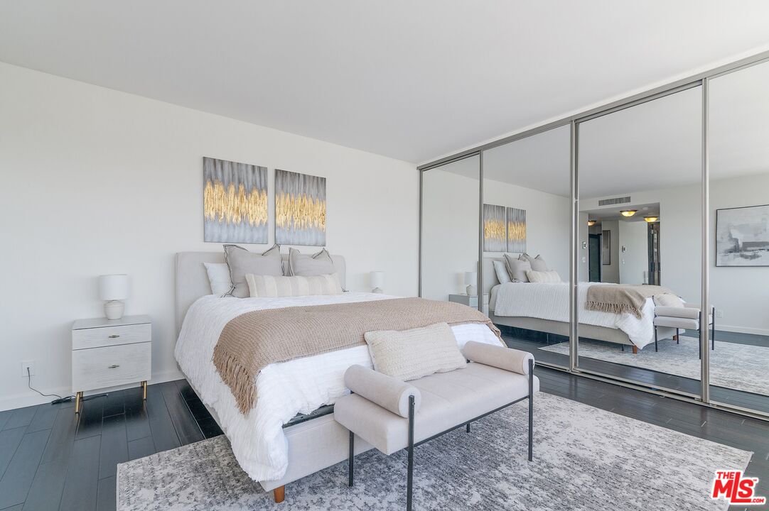 865 Comstock Ave Unit: 16E