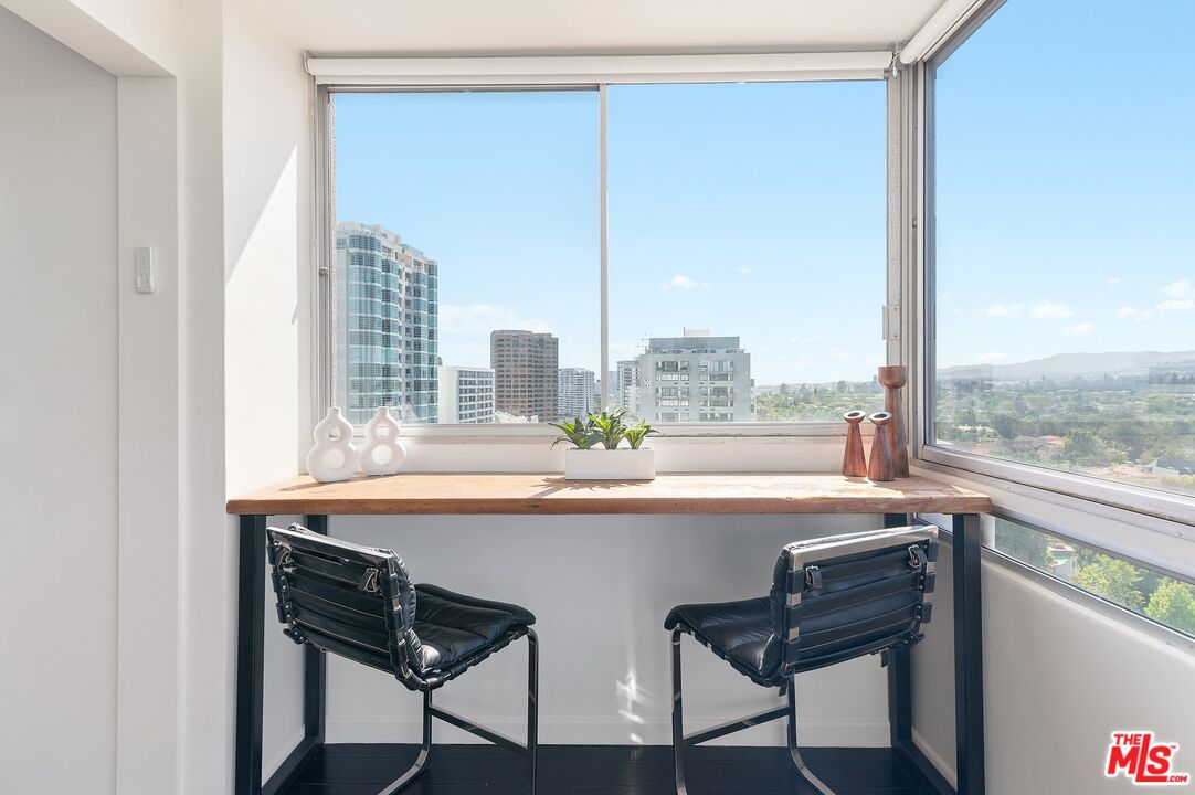 865 Comstock Ave Unit: 16E