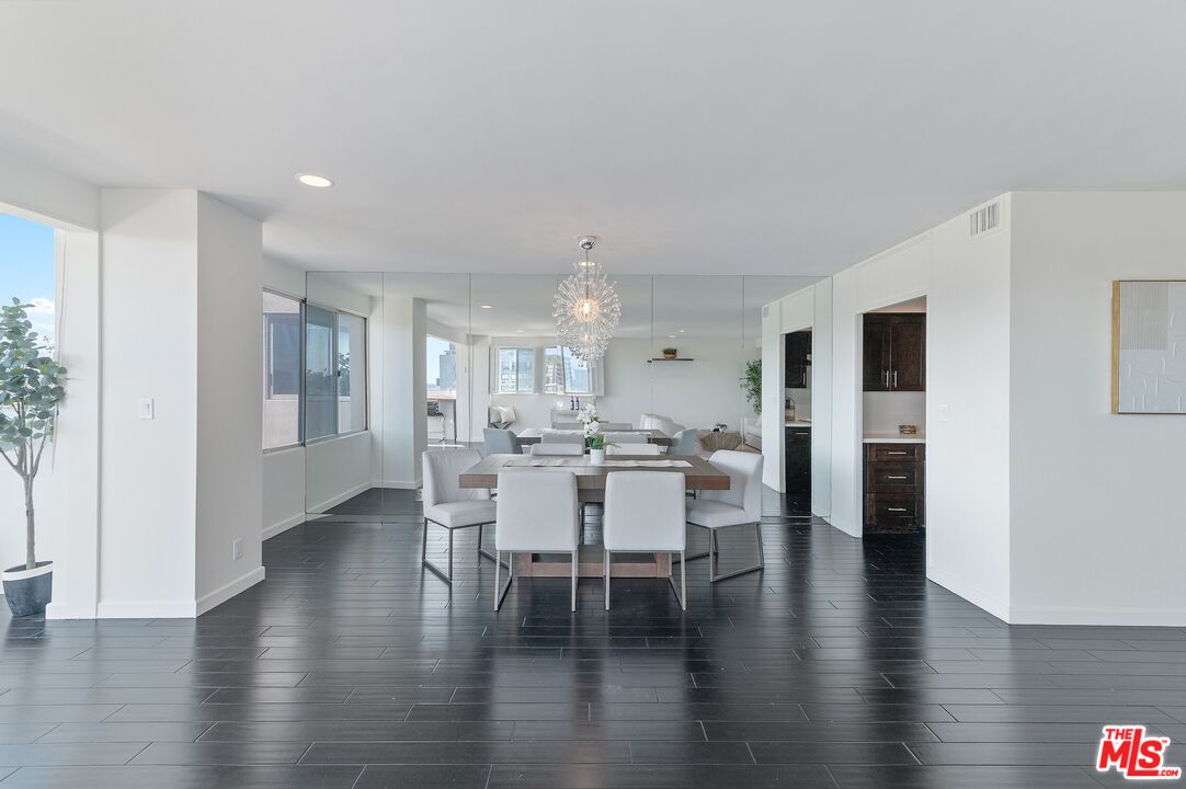 865 Comstock Ave Unit: 16E