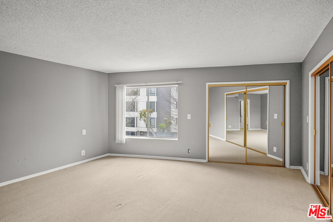 1122 Peck Dr Unit: 204