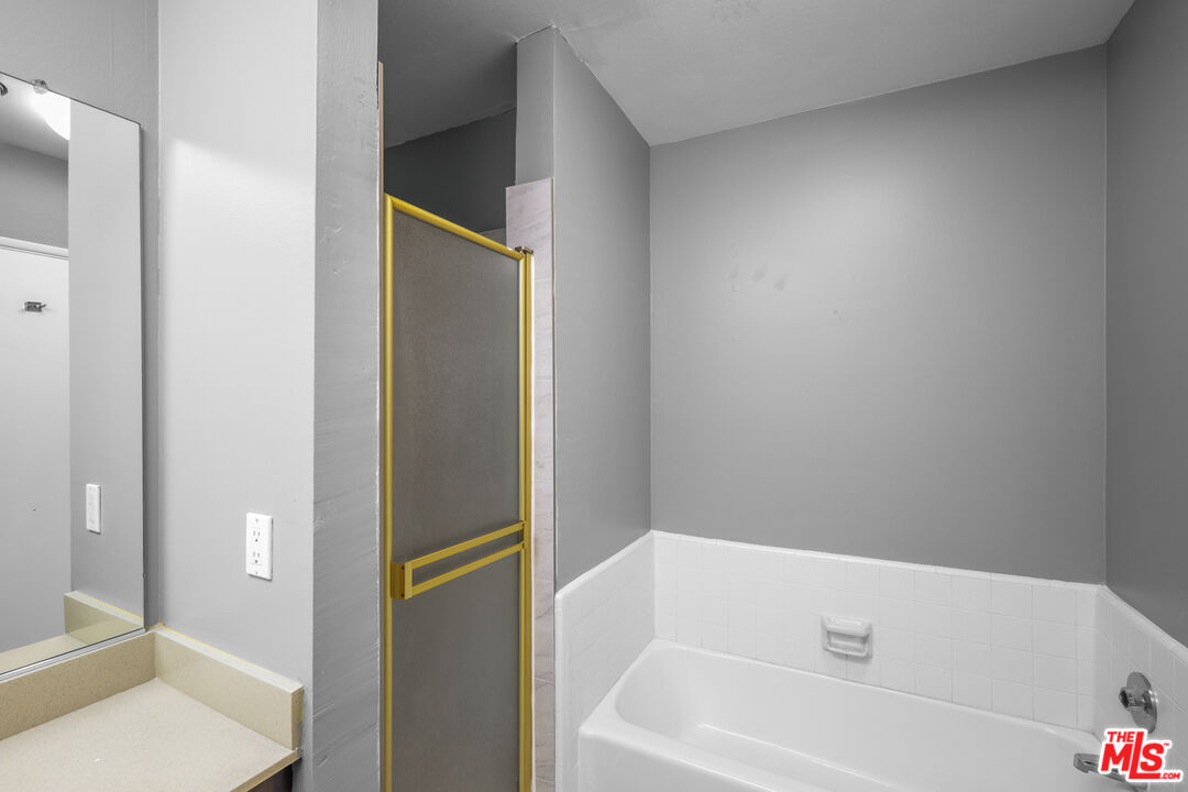 1122 Peck Dr Unit: 204