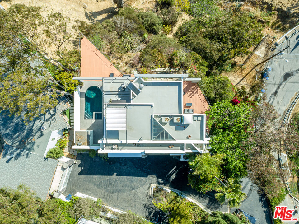 8424 Grand View Dr