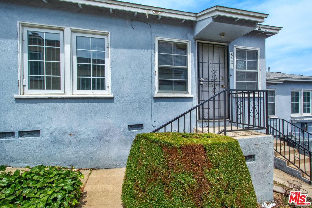 8419 Crenshaw Dr
