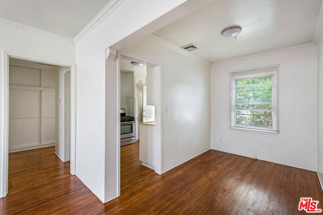 8419 Crenshaw Dr