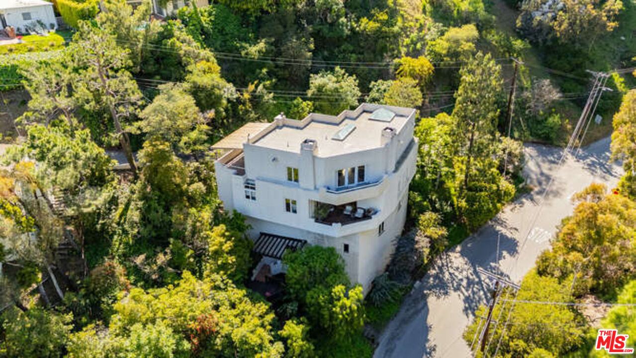 10206 Cielo Dr