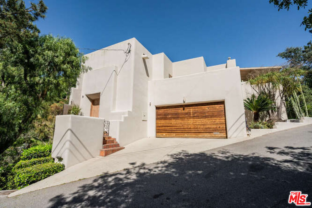 10206 Cielo Dr