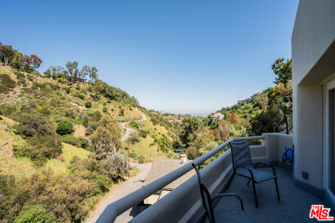 10206 Cielo Dr