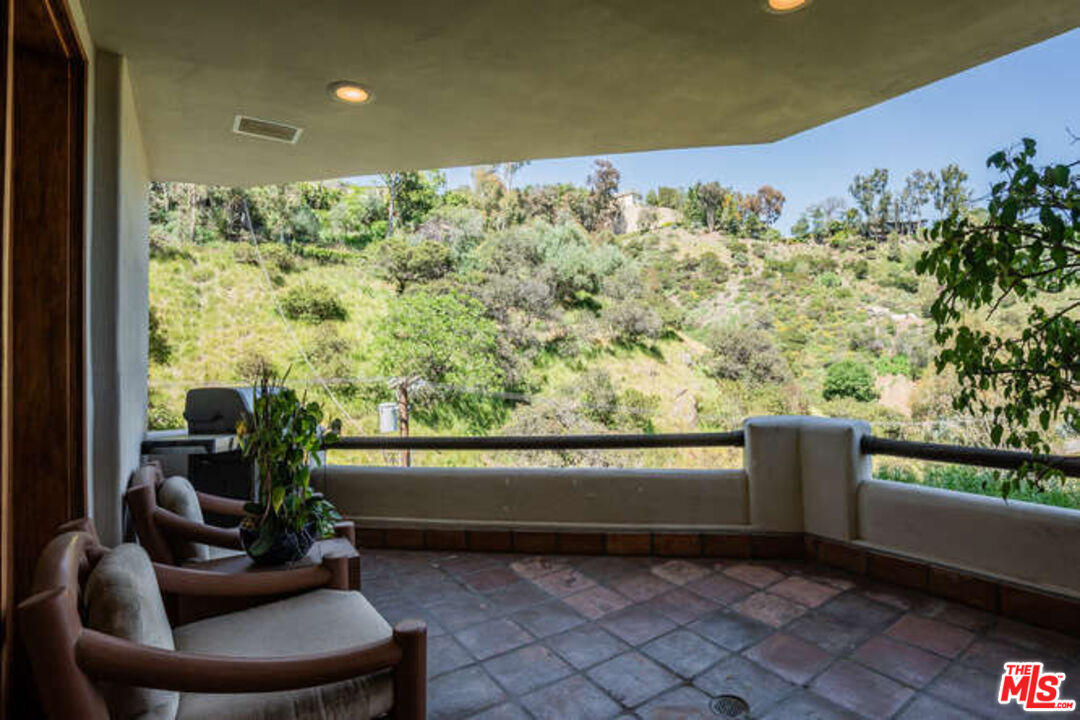 10206 Cielo Dr