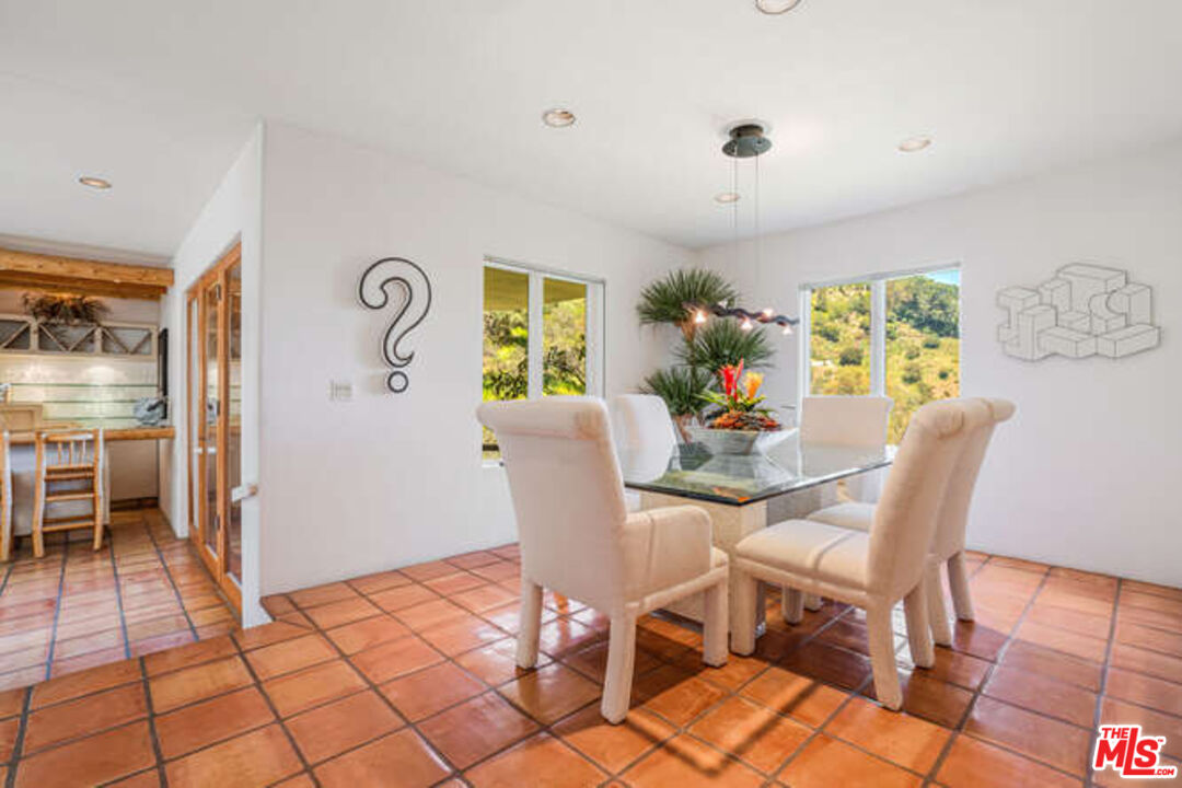 10206 Cielo Dr