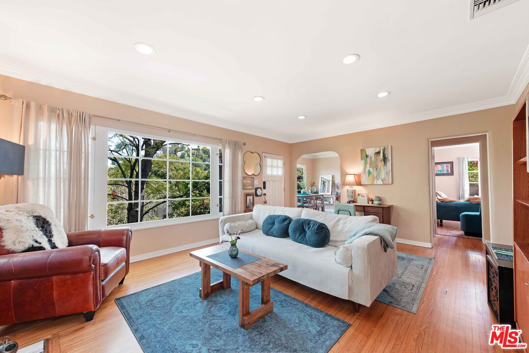 3217 Bennett Dr