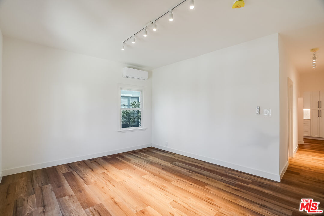 151 N Swall Dr Unit: 6