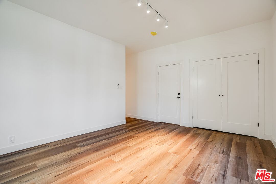 151 N Swall Dr Unit: 6