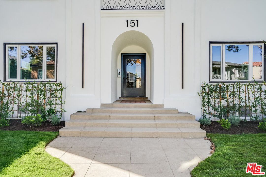 151 N Swall Dr Unit: 6