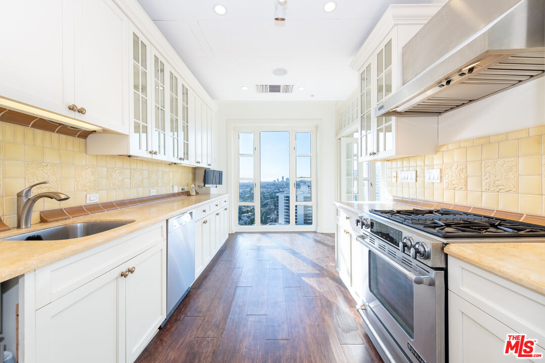 10580 Wilshire Blvd Unit: 19NW