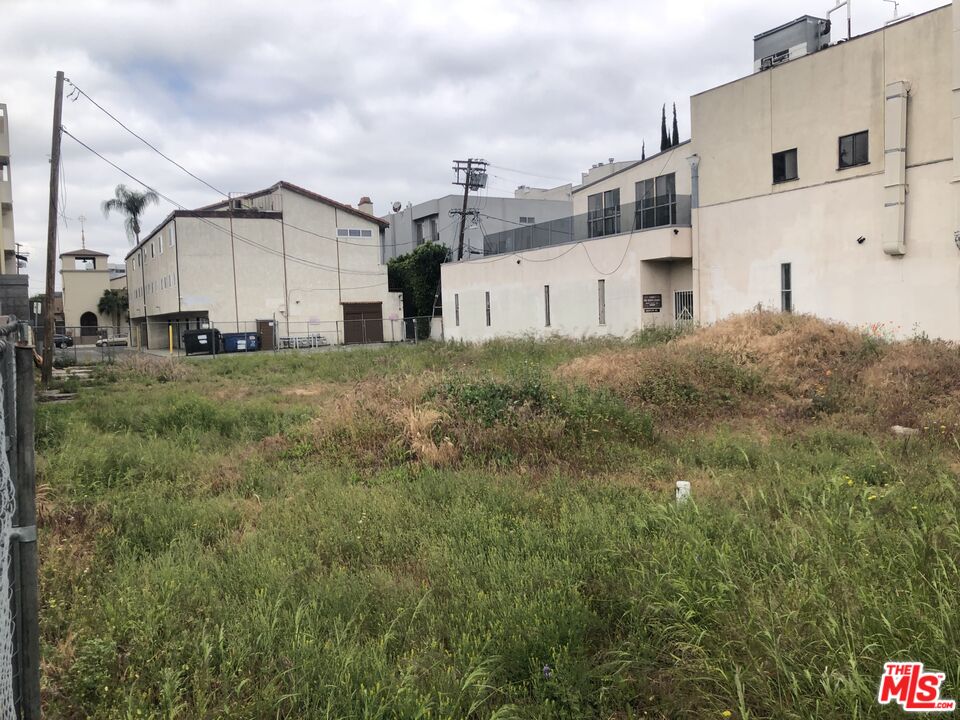 1255 S La Cienega Blvd