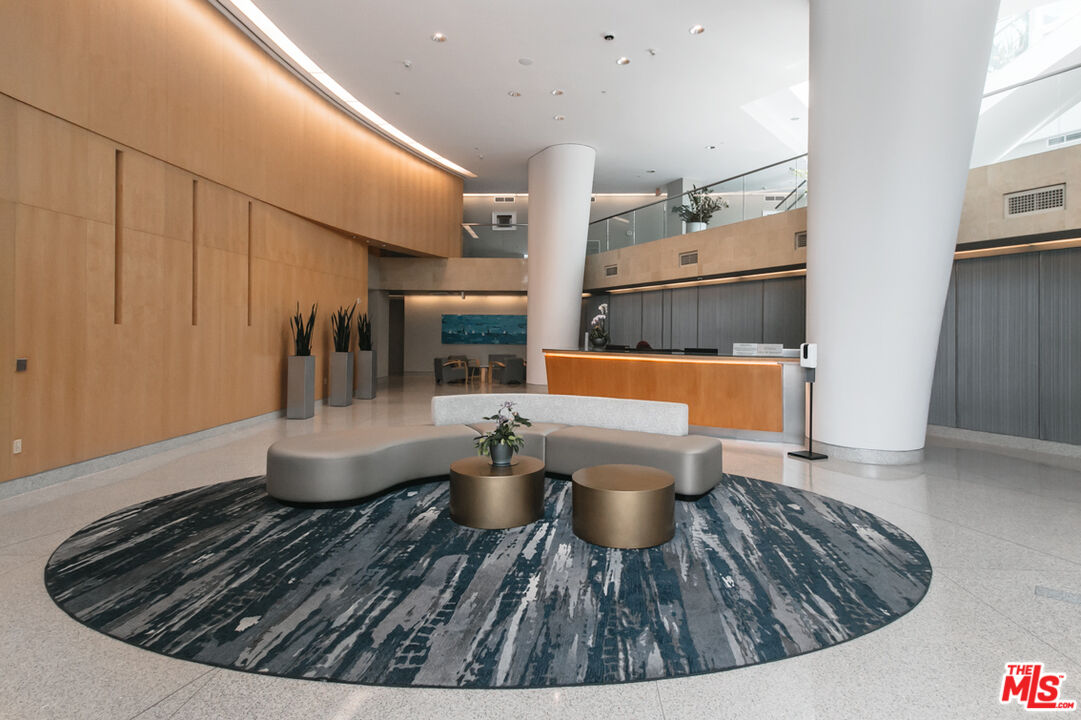 13600 Marina Pointe Dr Unit: 415