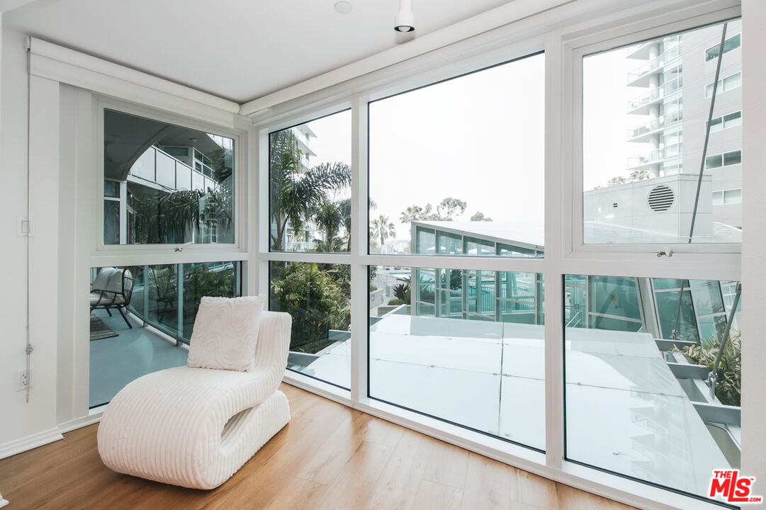 13600 Marina Pointe Dr Unit: 415