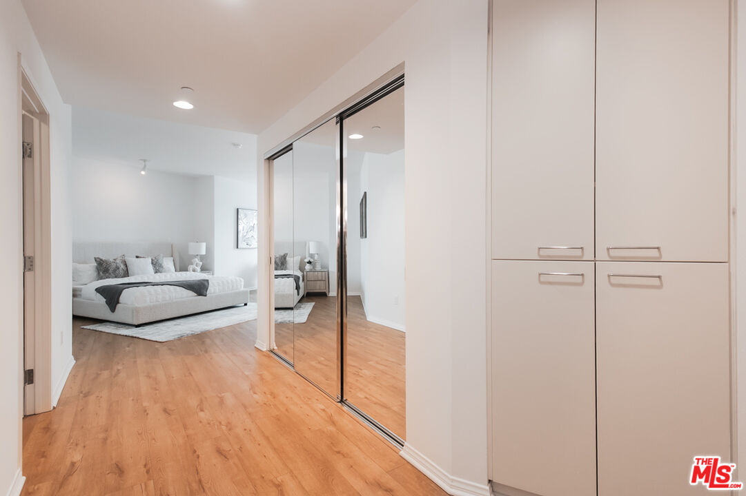 13600 Marina Pointe Dr Unit: 415