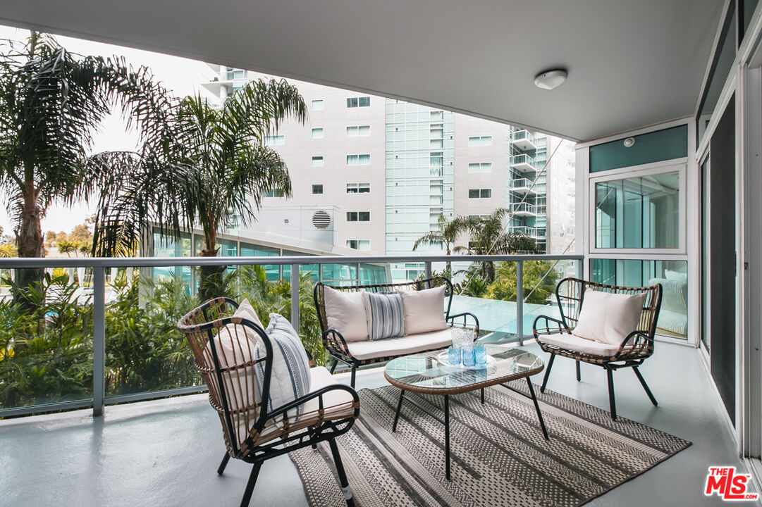 13600 Marina Pointe Dr Unit: 415