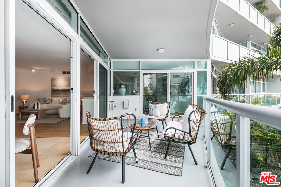 13600 Marina Pointe Dr Unit: 415