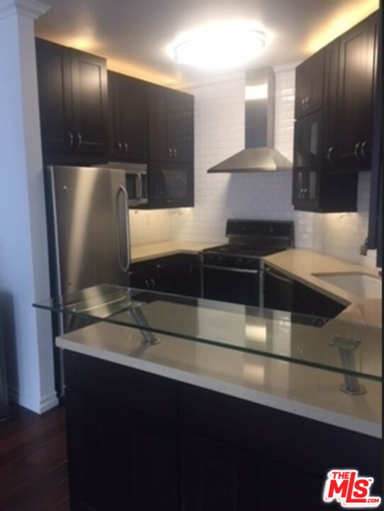 11822 Goshen Ave Unit: 201