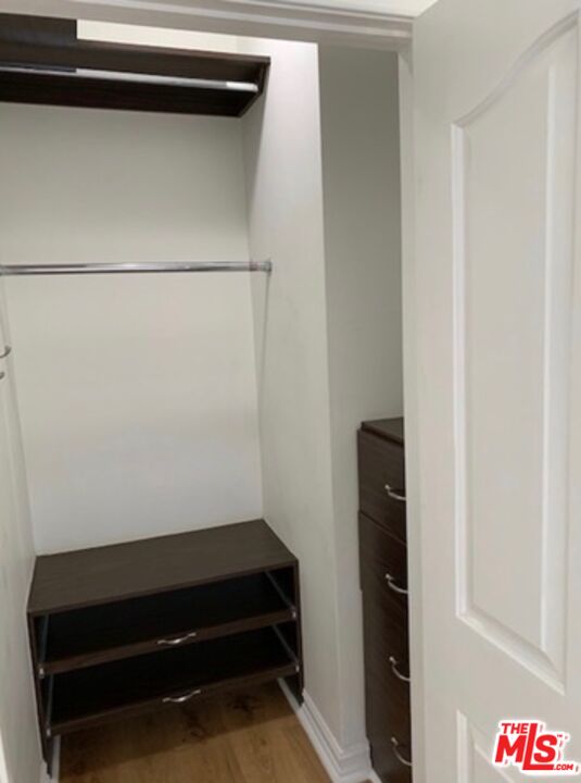 11822 Goshen Ave Unit: 201