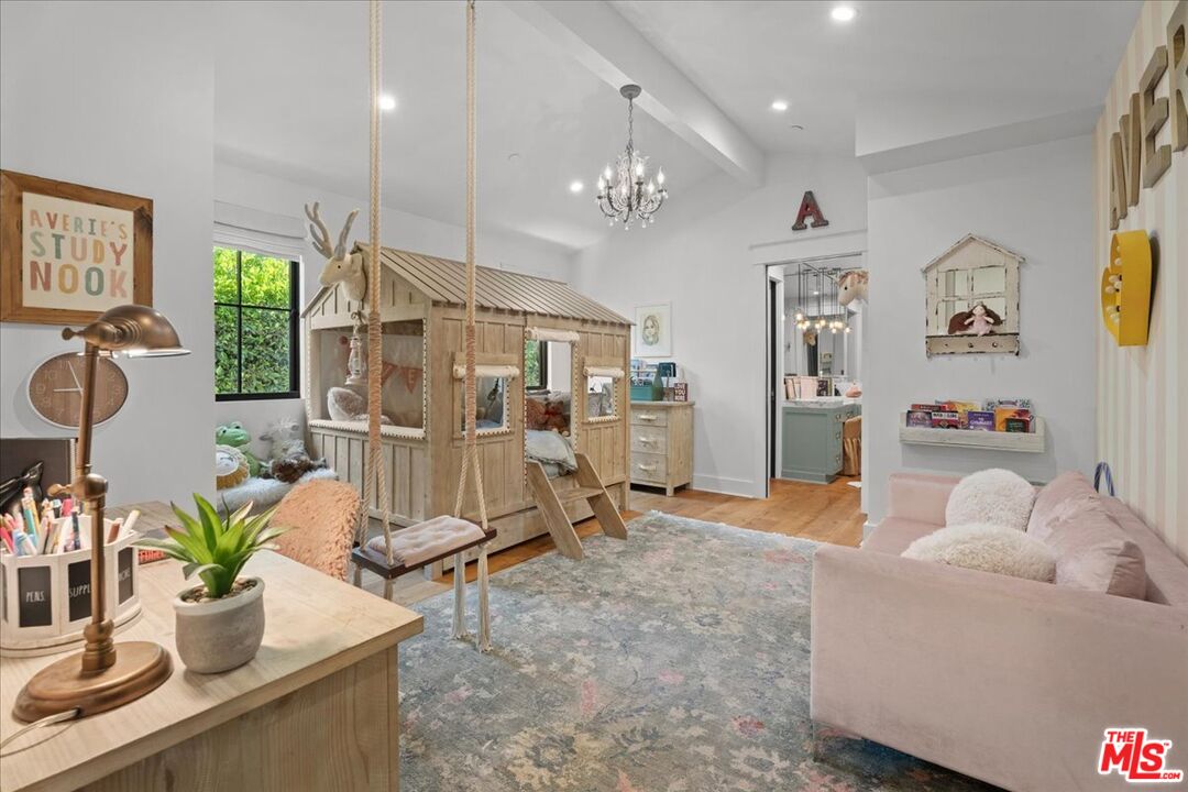2835 Westbrook Ave