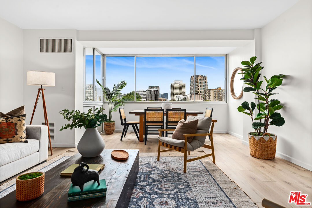 969 Hilgard Ave Unit: 703