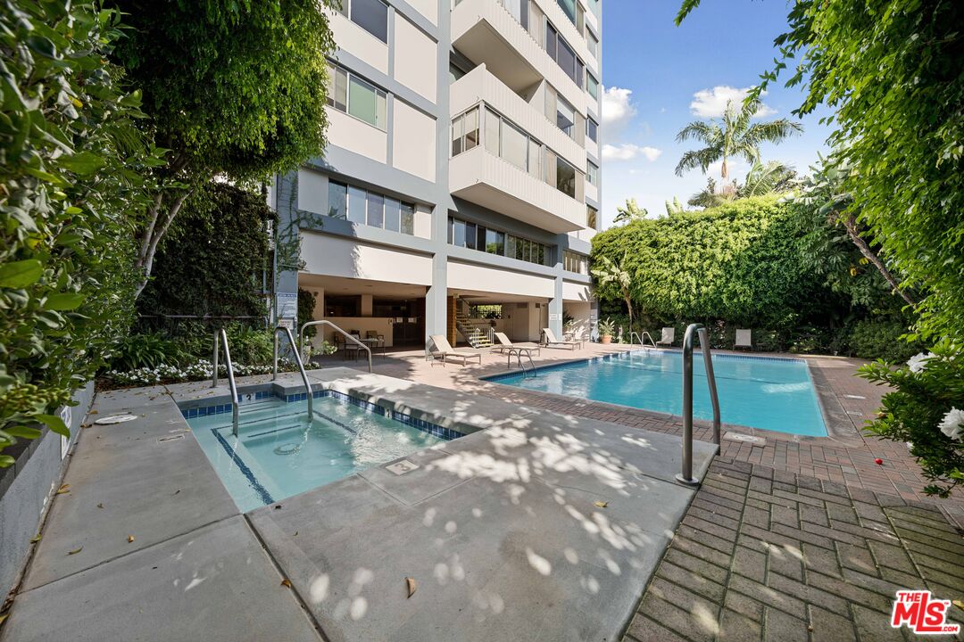 969 Hilgard Ave Unit: 703